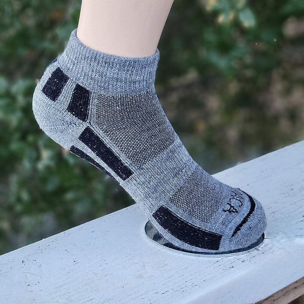 Alpaca Golf/Sport Socks - Choice Alpaca Products-BS22-sm-GRIS