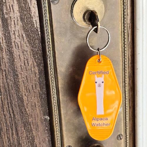 Alpaca Vintage Motel Keychain Souvenir - Choice Alpaca Products-MotelKeychain-gold-1
